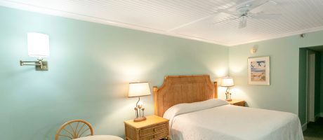 Queen Room At The Beacon Inn